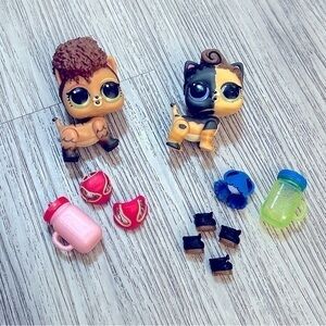 LOL Surprise Pets kitty cats with accessories. Excellent condition